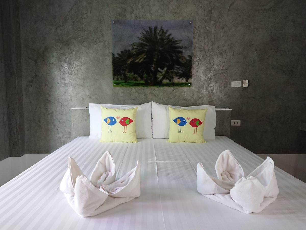 Lopburi Palm Resort Экстерьер фото